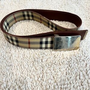 💯 Authentic Burberry house check belt